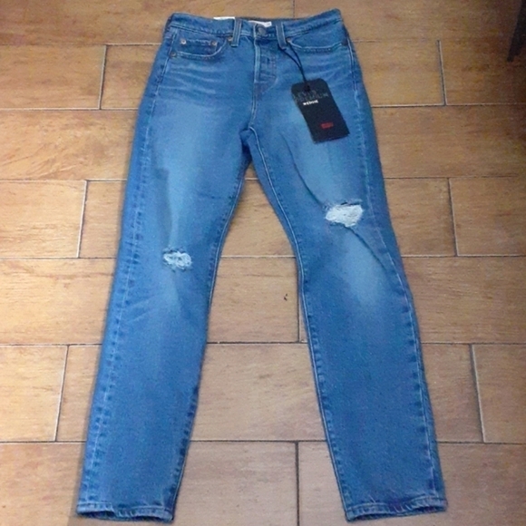 Levis Premium Wedgie High Rise Distressed Jeans Size 24 - Picture 1 of 9